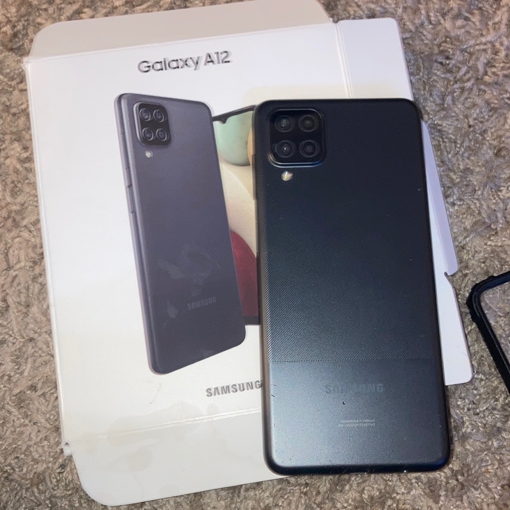 Samsung A12 black